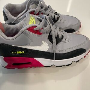 Nike air - woman’s size 7. Gently used.